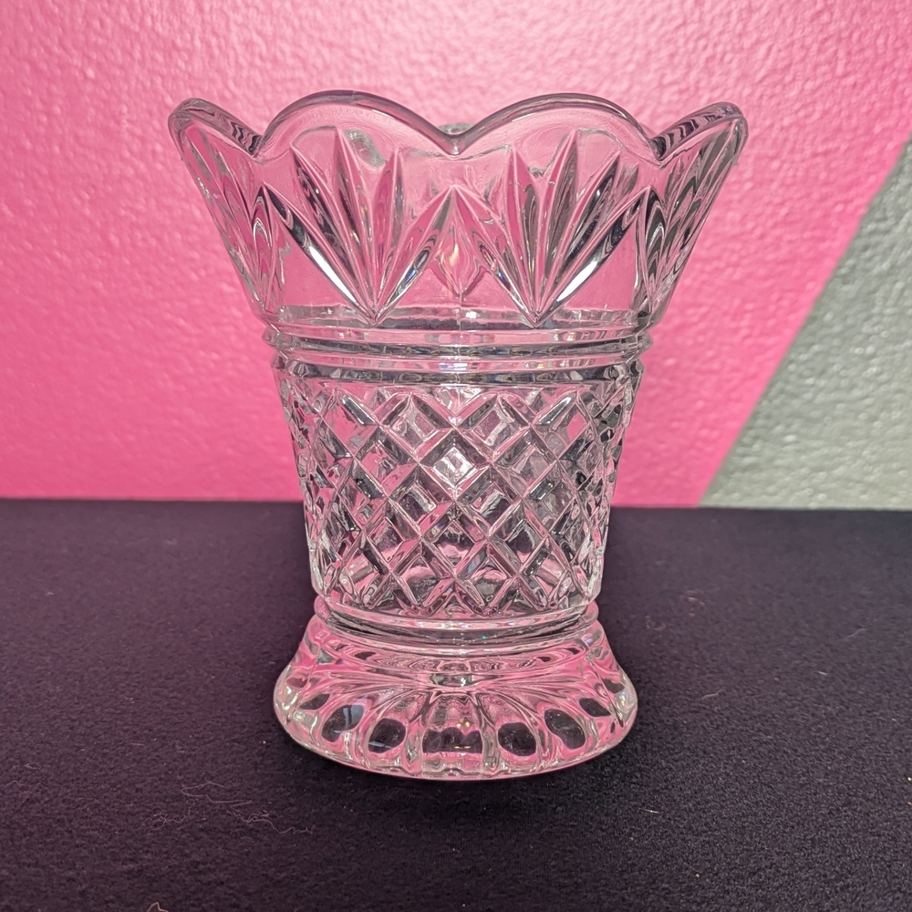 _Vintage 1980 Vase Cut Glass Pineapple Fan Teleflora Clear Present Gift